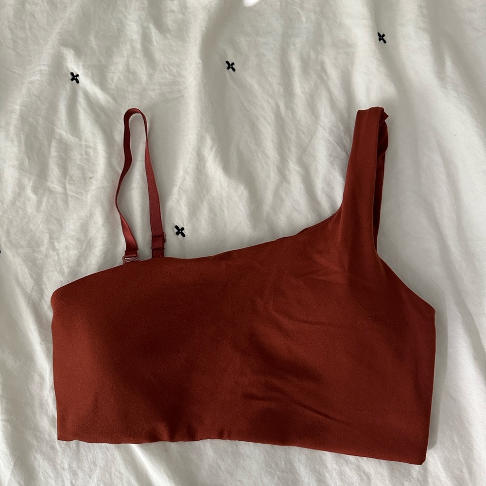 Stori One-Shoulder Rust Sports Bra